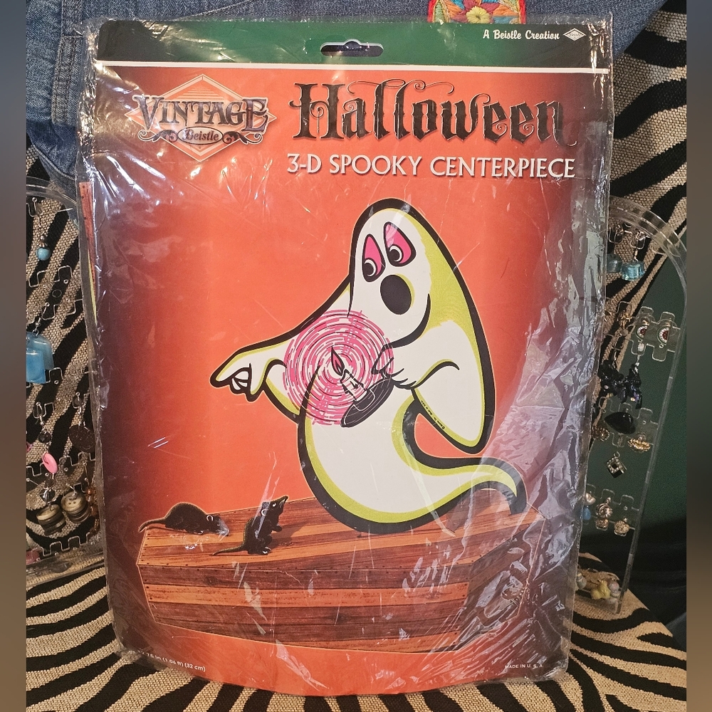 New Beistle Retro Vintage Halloween 3D centerpiece